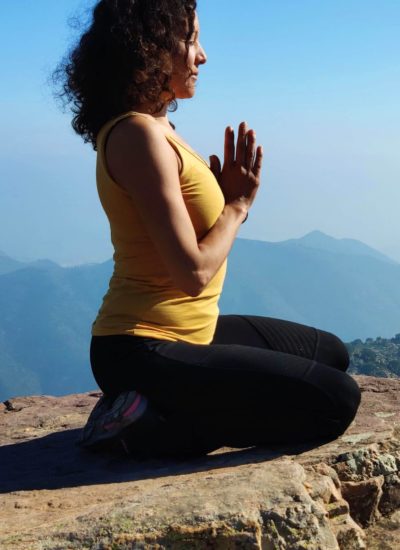 Yogaterapia y práctica de meditación